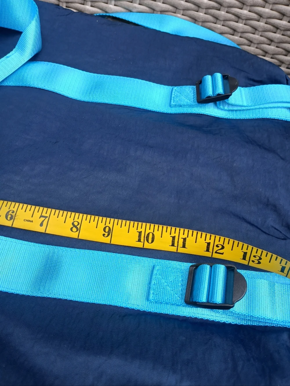Danskin Convertible Sholder /backpack with Bright Turquoise Straps